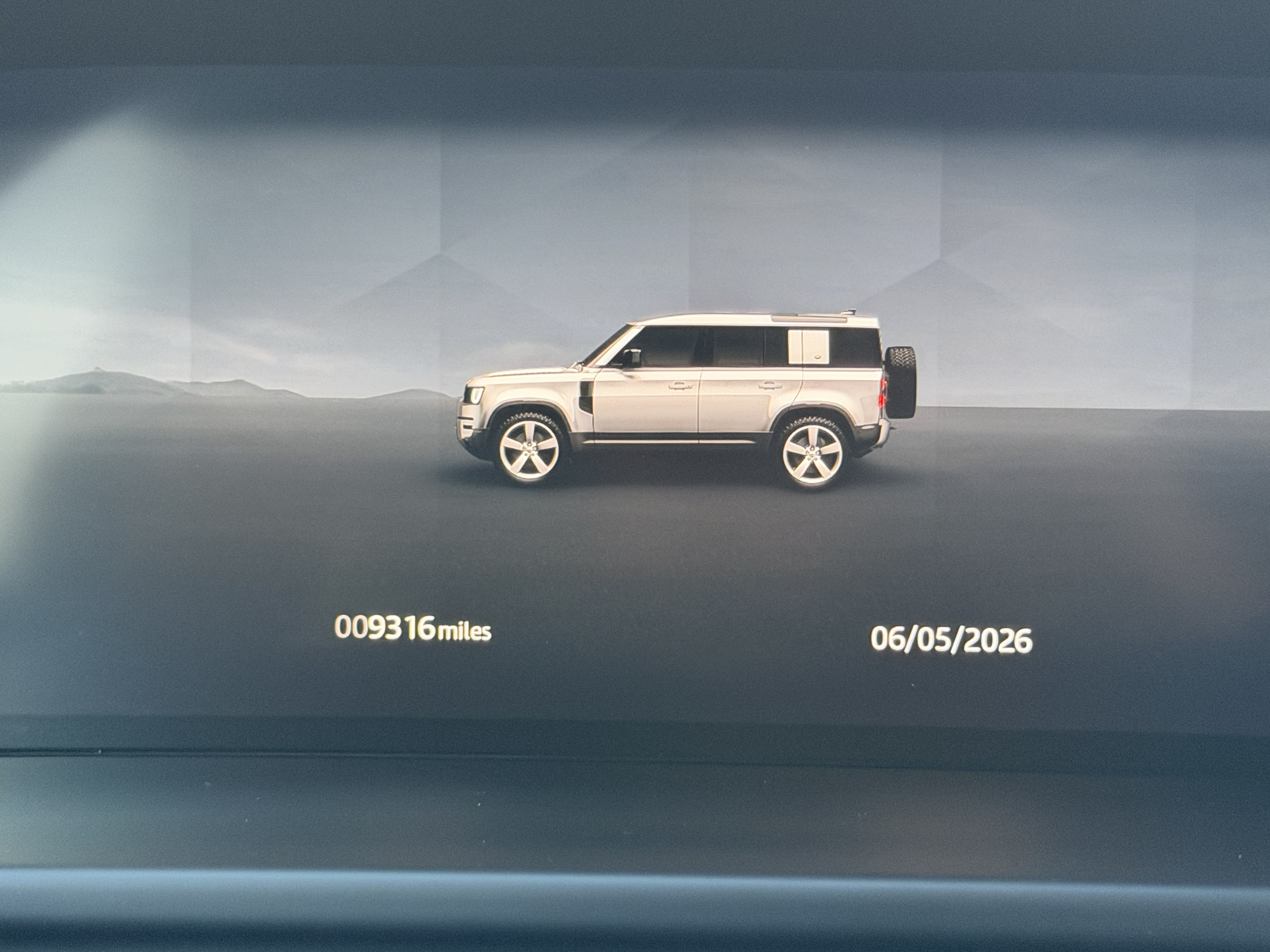 Used 2025 Land Rover Defender 110 S AWD/4WD image 19