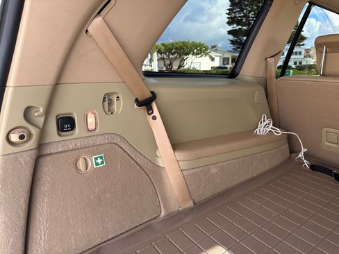 Used 2010 Mercedes-Benz GL 550 GL 550 Sport Utility 4D image 17