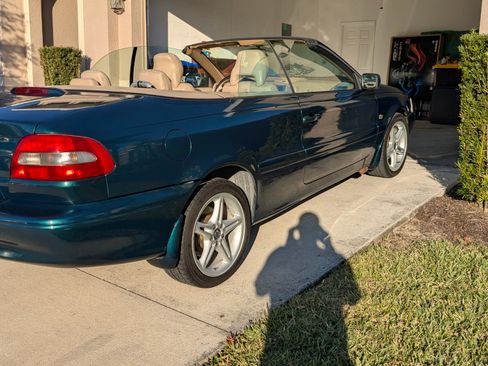 Used 2001 Volvo C70 HT image 2