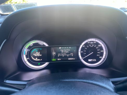 Used 2017 Kia Niro w/ Paint Protection Package FWD image 9