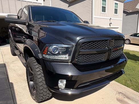 Used 2018 RAM 1500 Sport w/ Quick Order Package 27Q Night AWD/4WD image 4