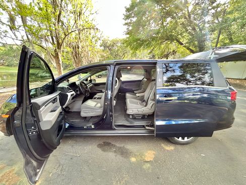 Used 2021 Honda Odyssey EX-L image 8