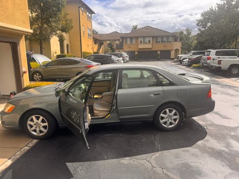 Used 2002 Toyota Avalon XLS image 8