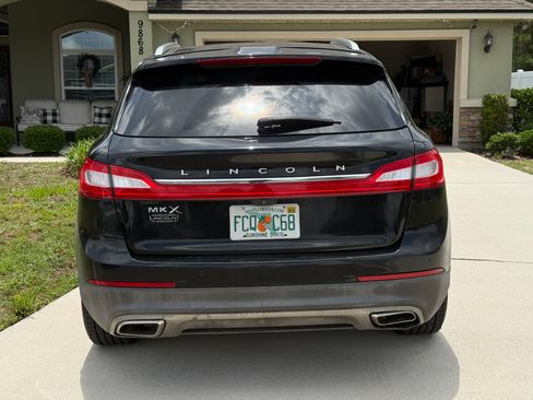 Used 2016 Lincoln MKX Select w/ Select Plus Package FWD image 10