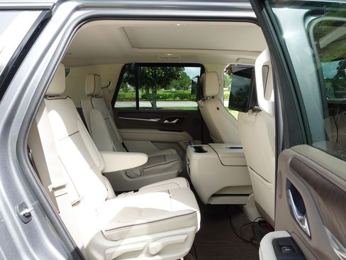 Used 2021 GMC Yukon Denali w/ Denali Ultimate Package AWD/4WD image 22