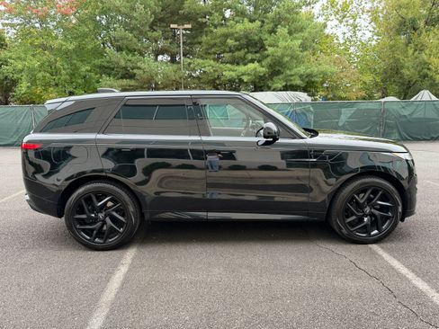 Used 2023 Land Rover Range Rover Sport SE Dynamic image 5