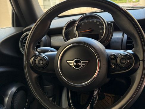 Used 2019 MINI Cooper Convertible w/ Signature Upholstery Package FWD image 15