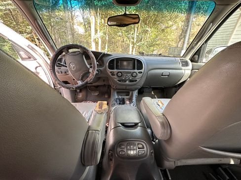 Used 2003 Toyota Sequoia Limited image 7