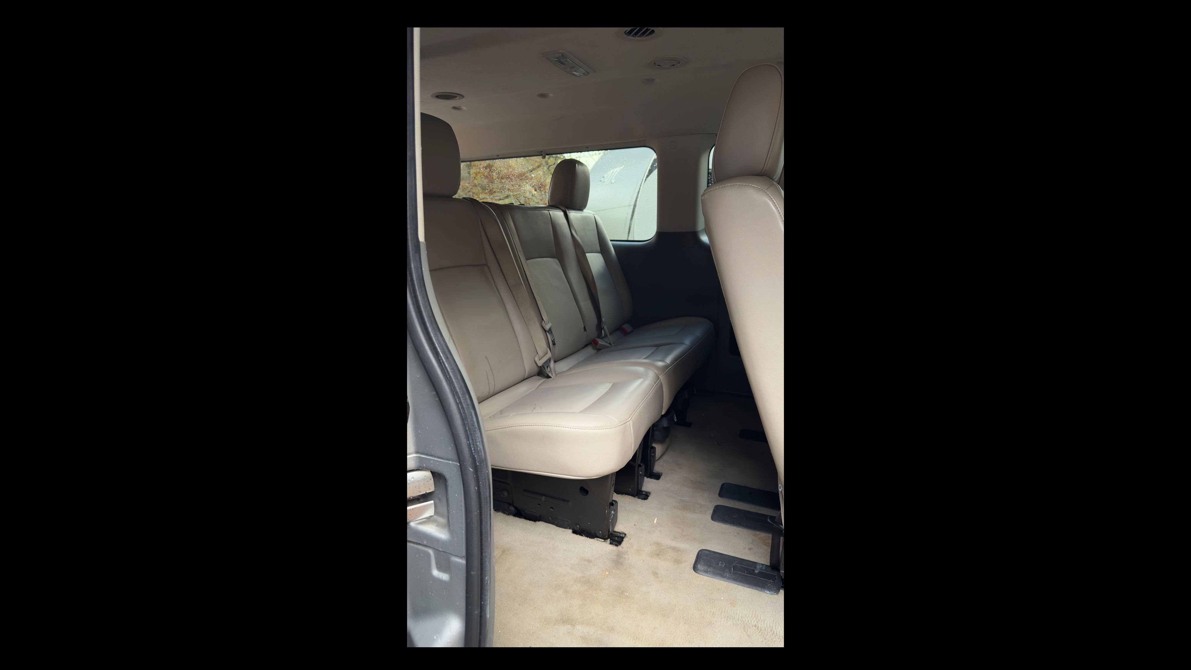 Used 2019 Nissan NV 3500 SL RWD image 10