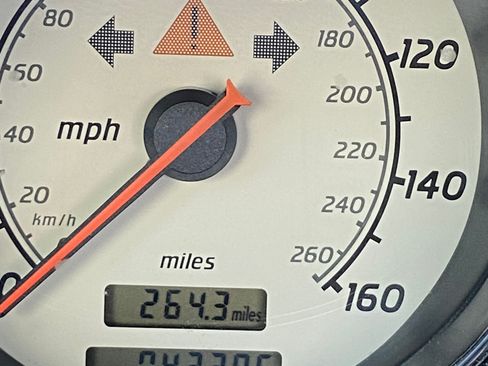 Used 2001 Mercedes-Benz SLK 320 image 2