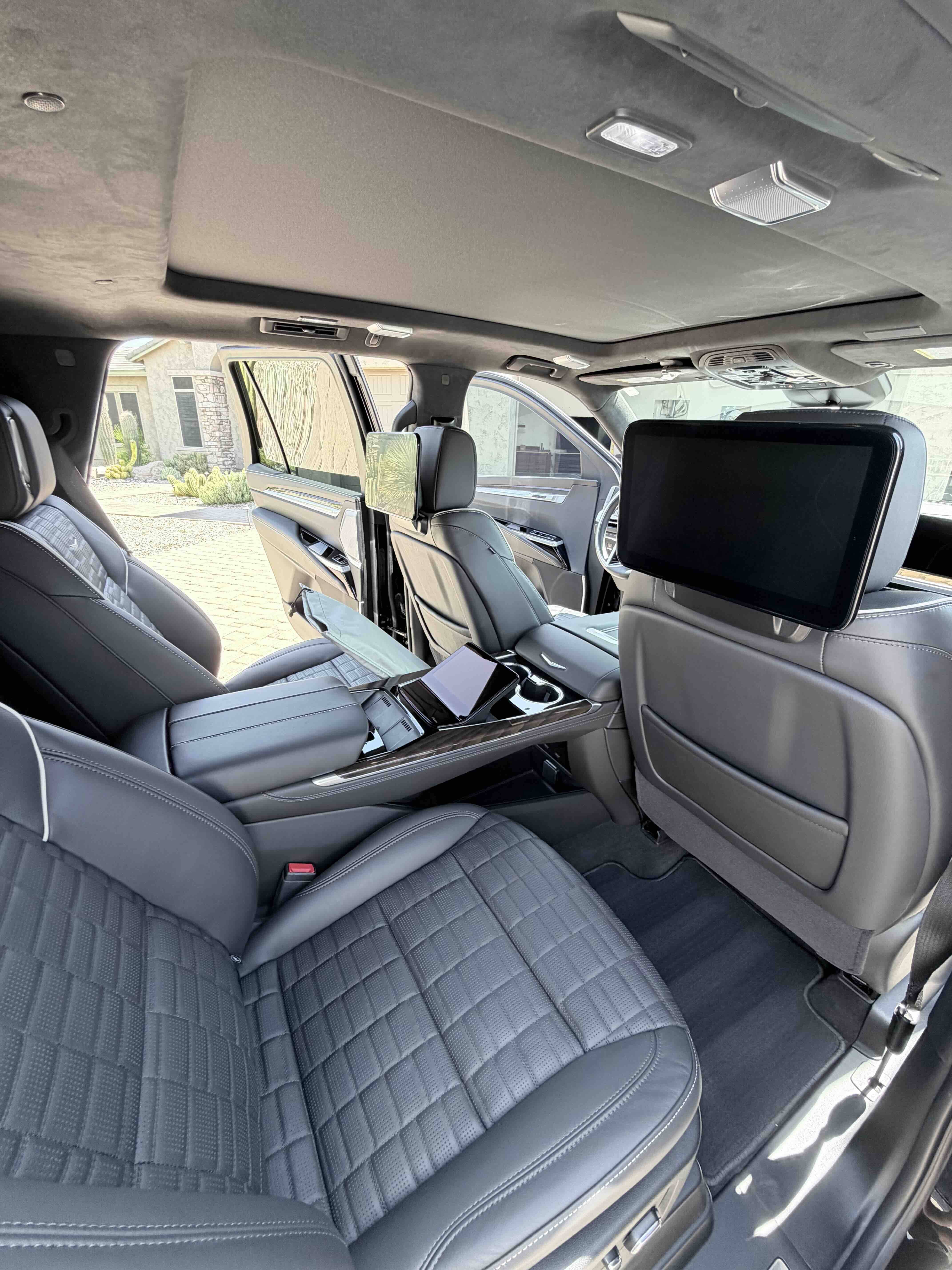 Used 2025 Cadillac Escalade Sport Platinum AWD/4WD image 16
