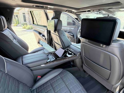 Used 2025 Cadillac Escalade Sport Platinum AWD/4WD image 16