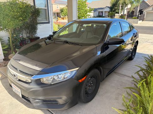 Used 2018 Honda Civic LX image 5