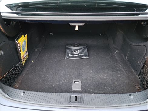 Used 2010 Mercedes-Benz E 350 4MATIC Sedan image 11