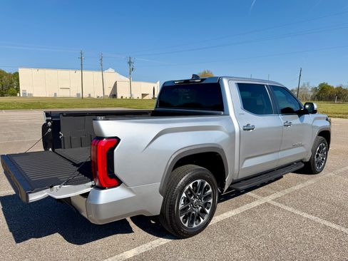 Used 2024 Toyota Tundra Limited image 5