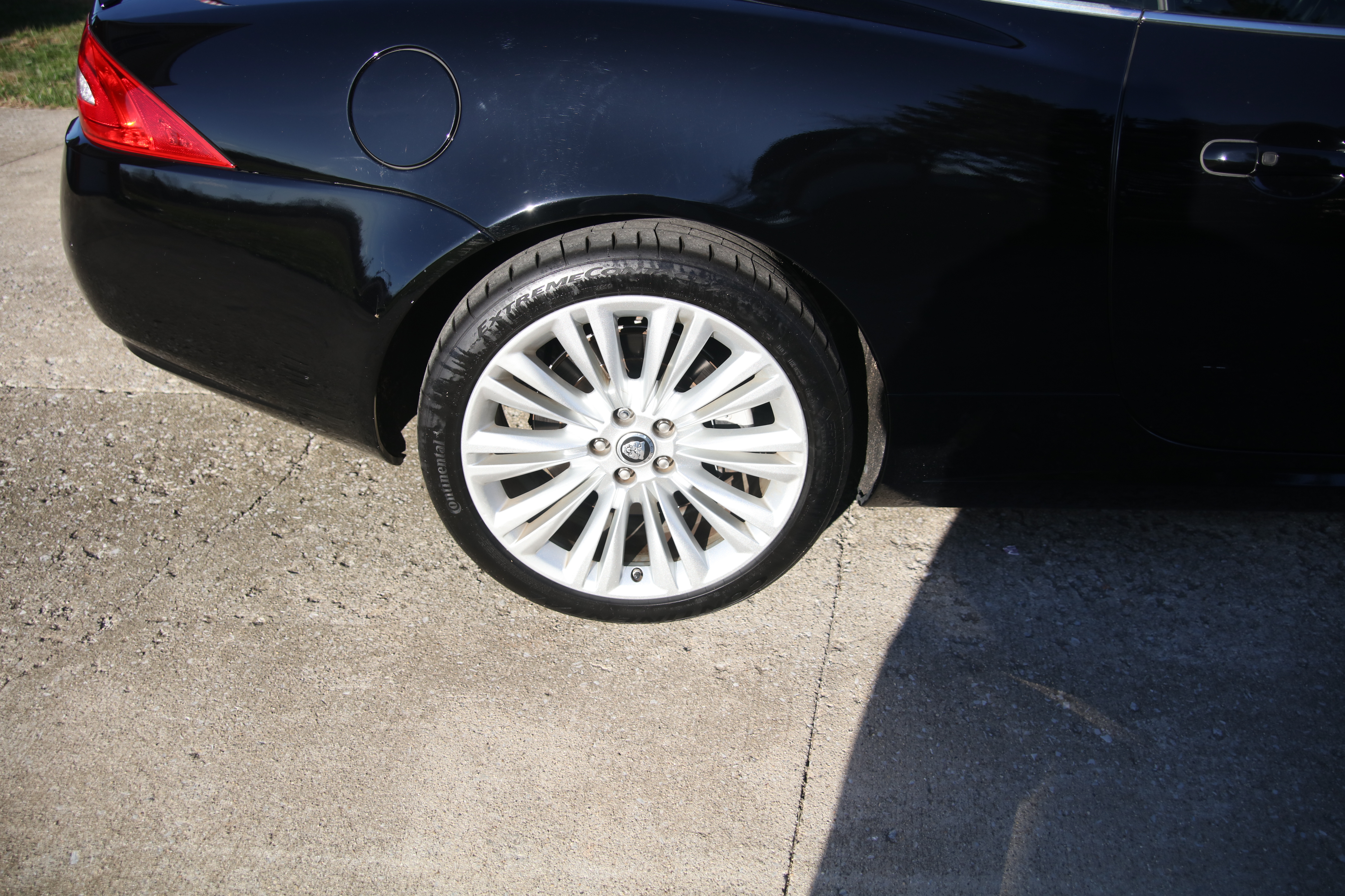 Used 2010 Jaguar XK Coupe RWD image 18