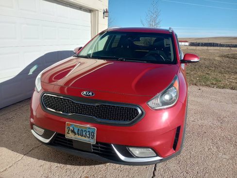Used 2019 Kia Niro EX image 6