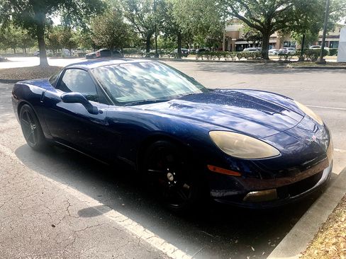 Used 2005 Chevrolet Corvette Coupe w/ Preferred Equipment Group image 4