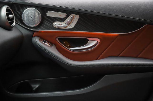 Used 2017 Mercedes-Benz C 300 Sedan image 21