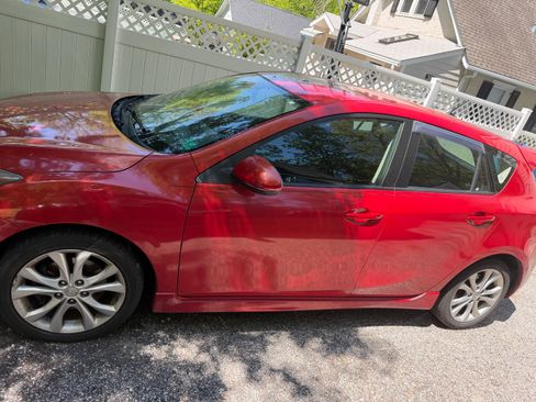 Used 2010 MAZDA MAZDA3 s Sport FWD image 2