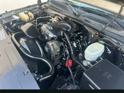 Used 2004 Chevrolet Silverado 1500 LS image 5