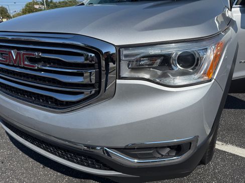 Used 2018 GMC Acadia SLE image 16