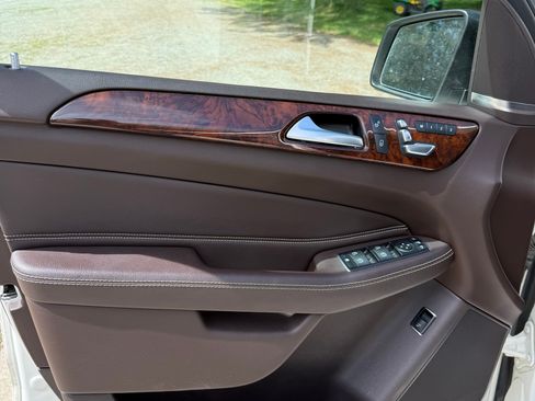 Used 2017 Mercedes-Benz GLS 450 4MATIC image 18