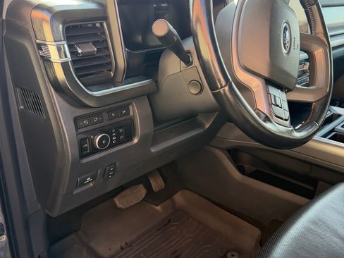 Used 2024 Ford F250 Lariat w/ Sport Appearance Package image 12