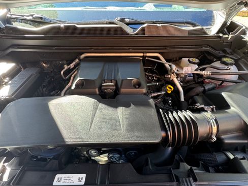 Used 2025 GMC Canyon AT4 w/ Technology Plus Package image 15