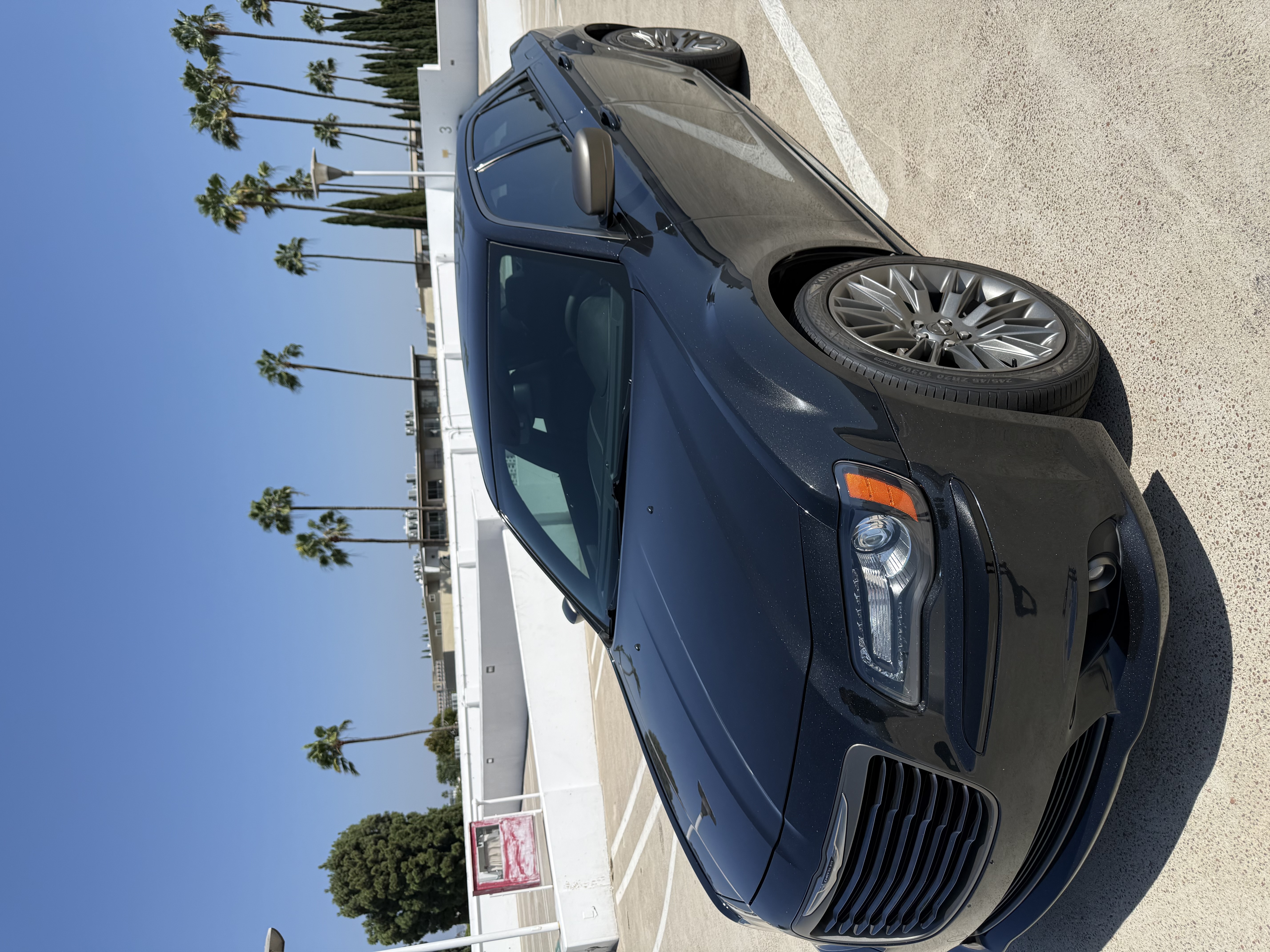 Used 2014 Chrysler 300 C RWD image 5