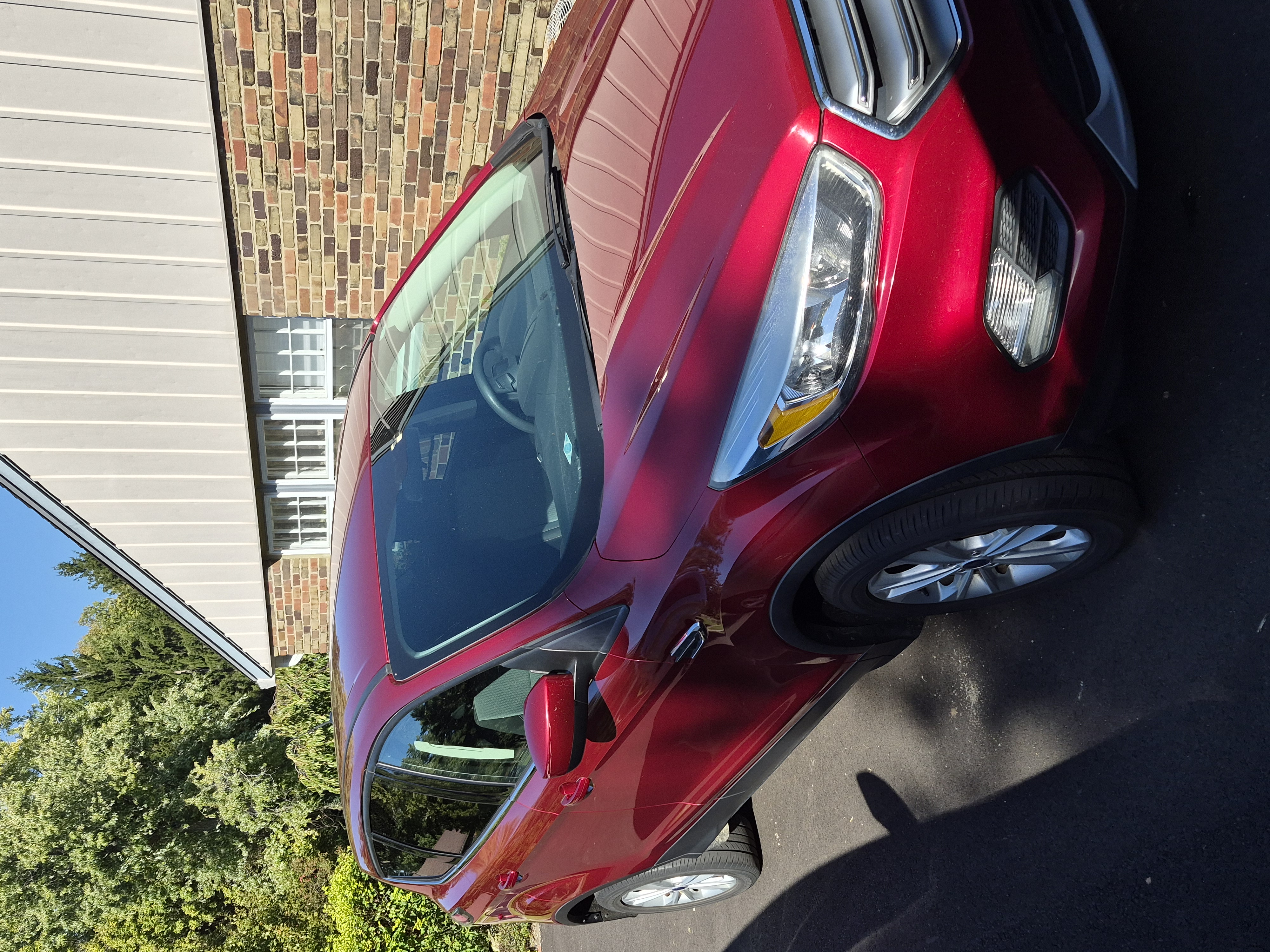 Used 2017 Ford Escape SE FWD image 1