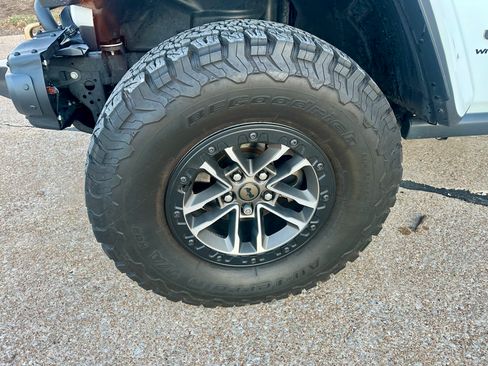 Used 2024 Jeep Wrangler Unlimited Rubicon 392 image 13