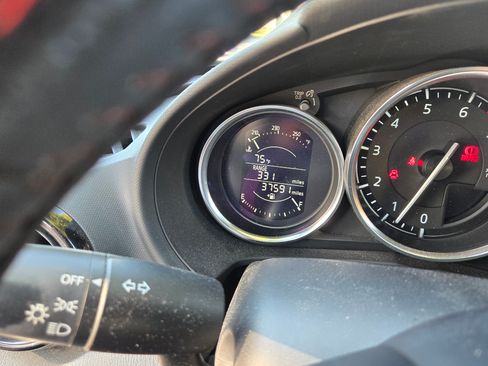 Used 2016 MAZDA MX-5 Miata Club image 5