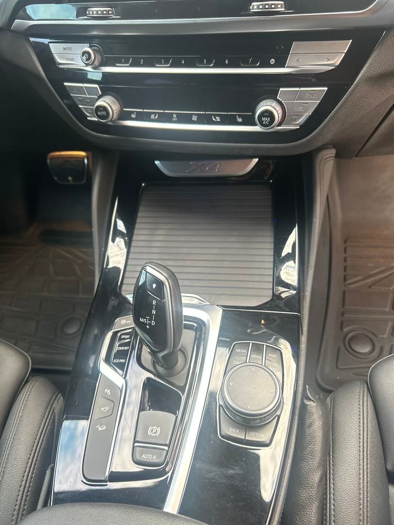 Used 2021 BMW X4 xDrive30i w/ M Sport Package AWD/4WD image 15