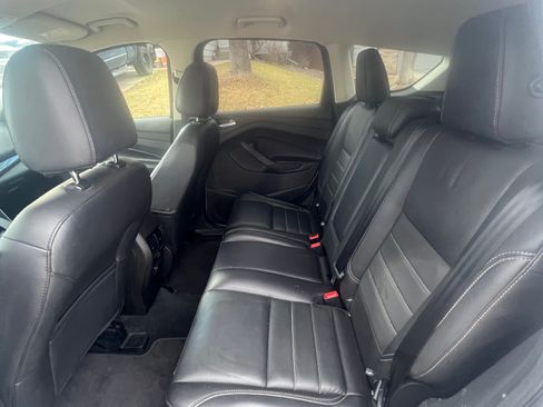 Used 2016 Ford Escape Titanium image 2