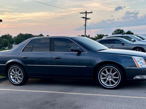 Used 2010 Cadillac DTS Luxury image 9