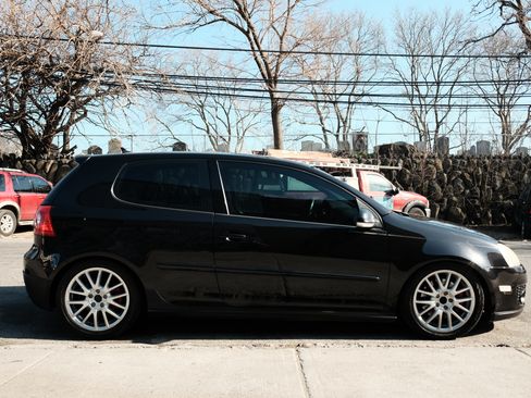Used 2006 Volkswagen GTI 2.0T 2-Door image 10