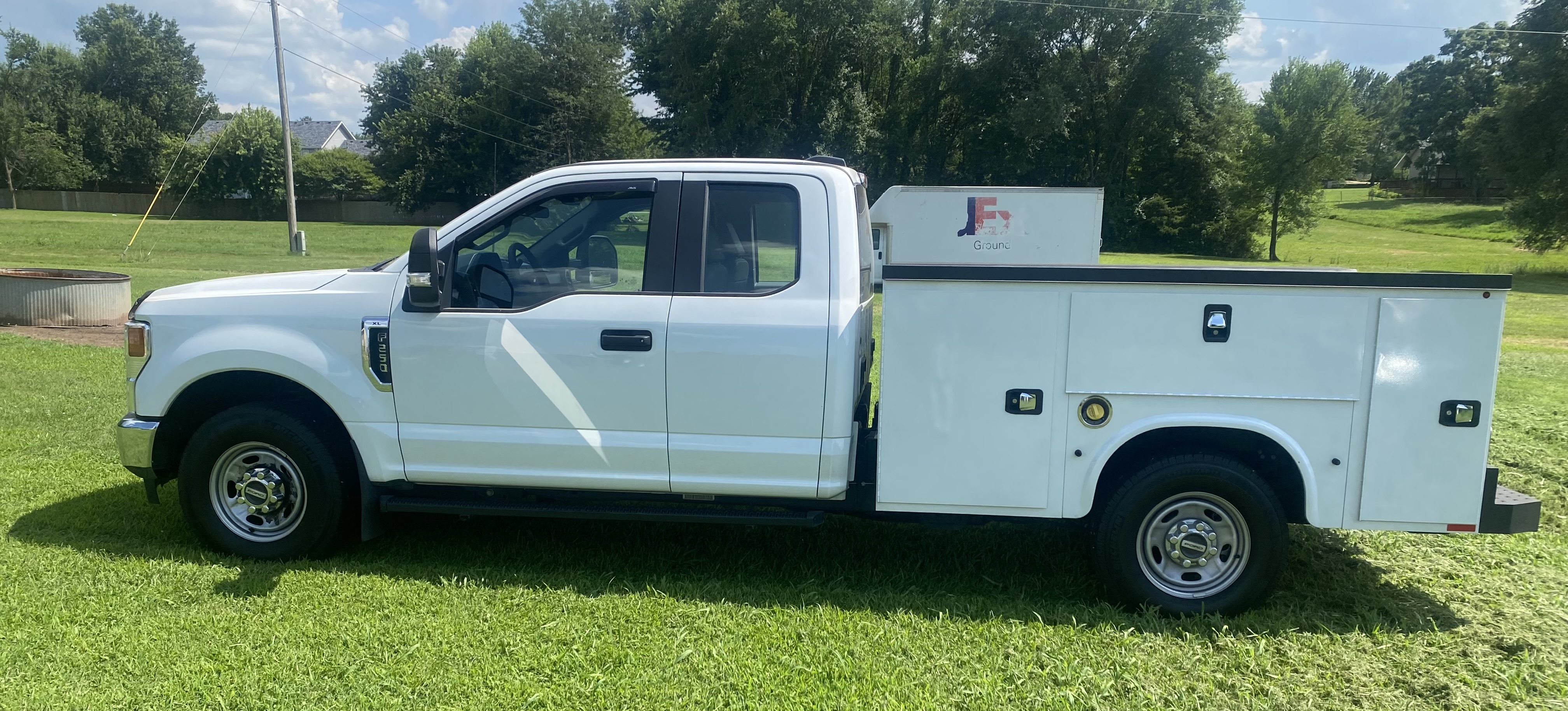 Used 2022 Ford F250 XL w/ Power Equipment Group RWD image 6
