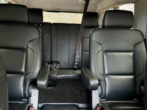 Used 2017 Chevrolet Suburban Premier image 9