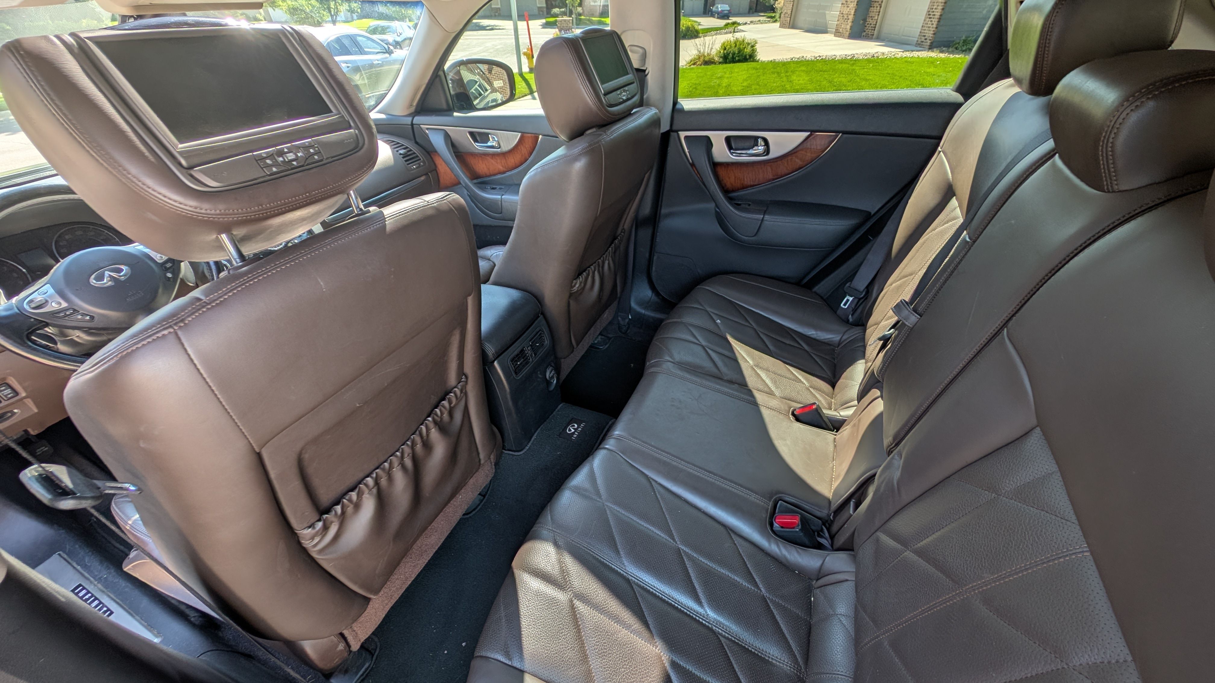 Used 2014 INFINITI QX70 AWD w/ Sport Technology Package image 20