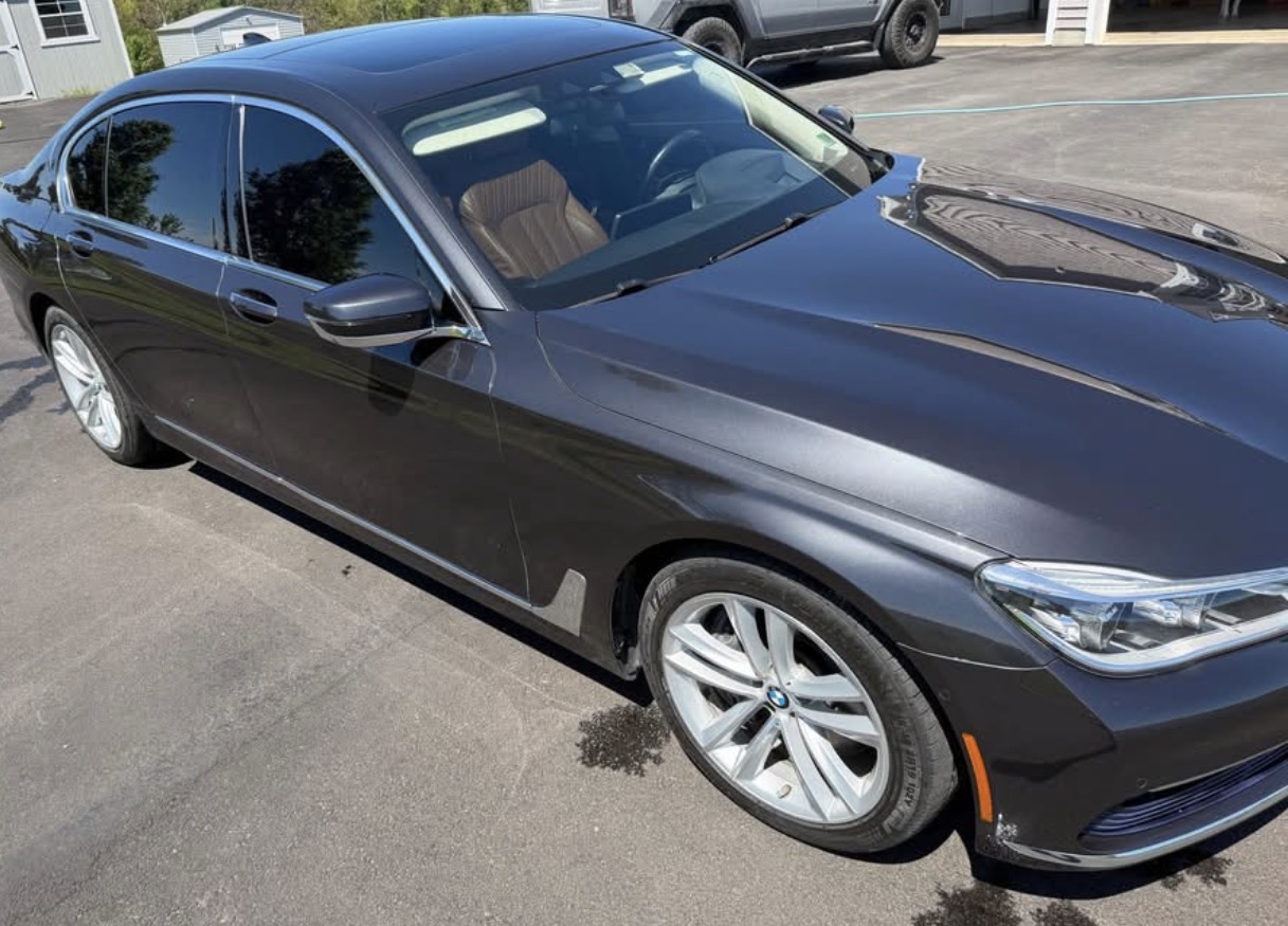 Used 2016 BMW 750i xDrive AWD/4WD image 4