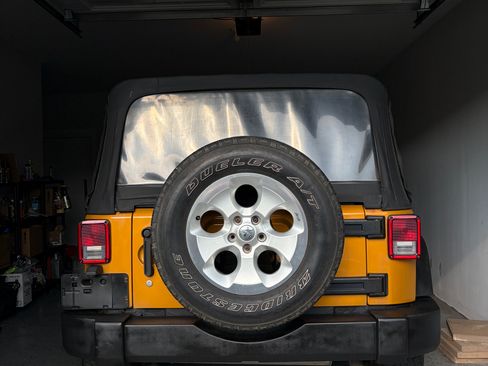 Used 2014 Jeep Wrangler Unlimited Sport AWD/4WD image 4