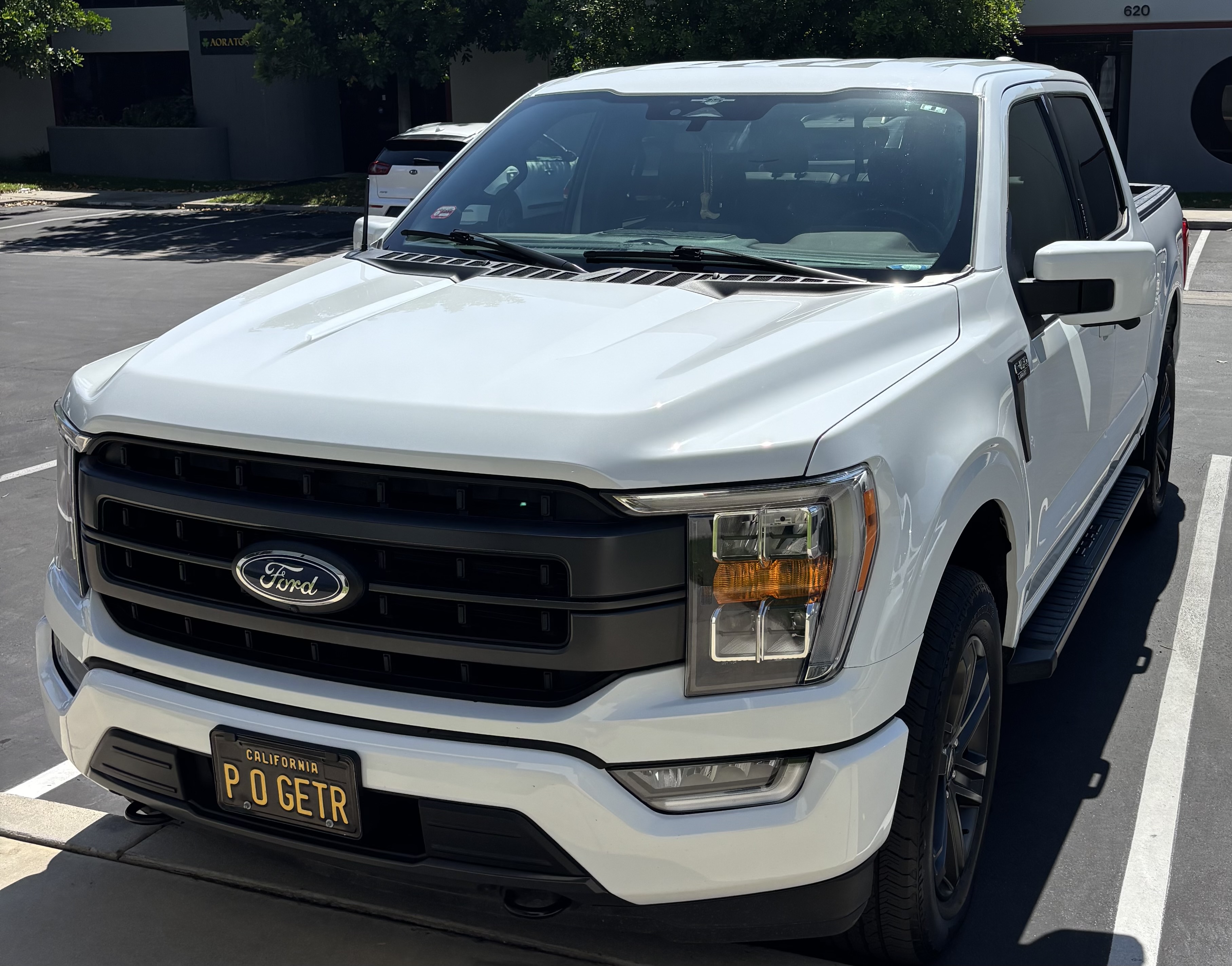 Used 2023 Ford F150 Lariat AWD/4WD image 2