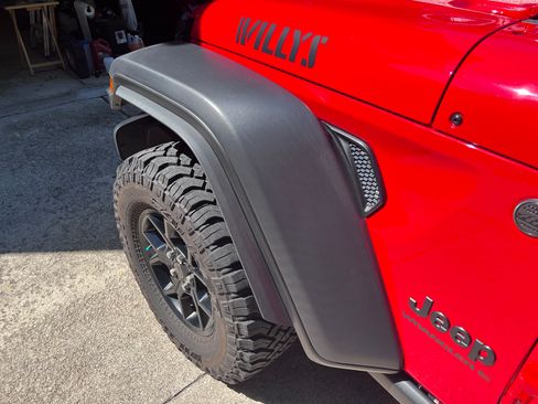 Used 2024 Jeep Wrangler Unlimited Sport AWD/4WD image 5