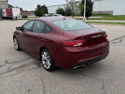 Used 2015 Chrysler 200 S w/ Comfort Group FWD image 9
