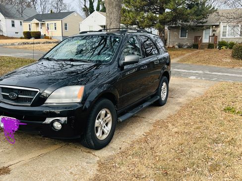 Used 2006 Kia Sorento LX image 4