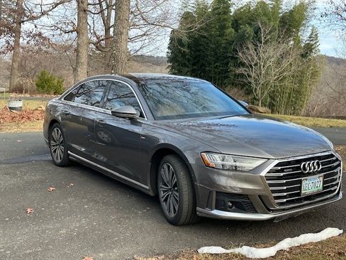 Used 2021 Audi A8 L 4.0T image 4