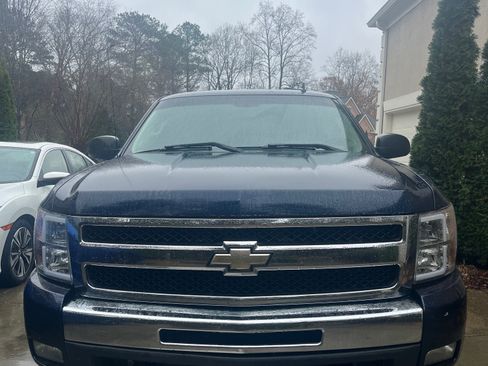 Used 2011 Chevrolet Silverado 1500 LT w/ All-Star Edition RWD image 2