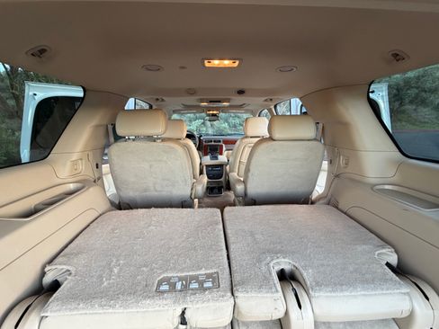 Used 2009 Chevrolet Tahoe LTZ image 24