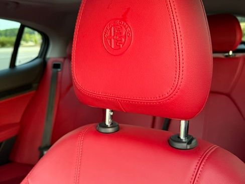 Used 2020 Alfa Romeo Stelvio w/ Nero Edizione RWD image 18